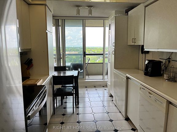 5th image of 24 Hanover Rd #1507