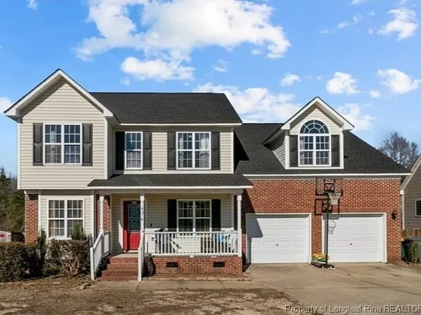 4274 Home Stretch Dr, Parkton, NC 28371