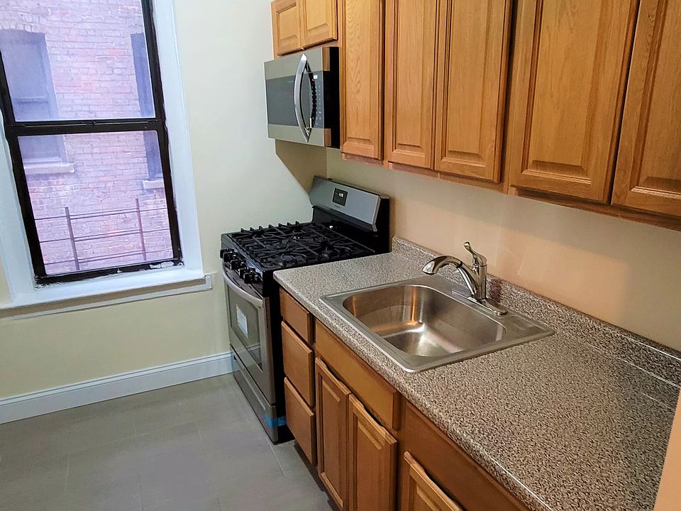 1st image of 2199 Holland Ave APT 1C