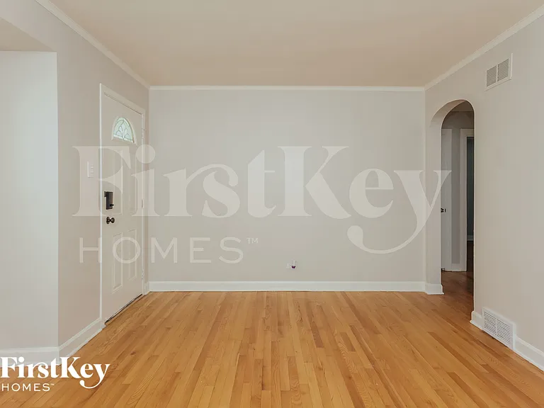 3838 216th Pl — Photo 4