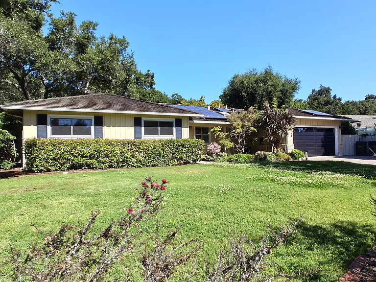 1138 Laureles Dr — Photo 1