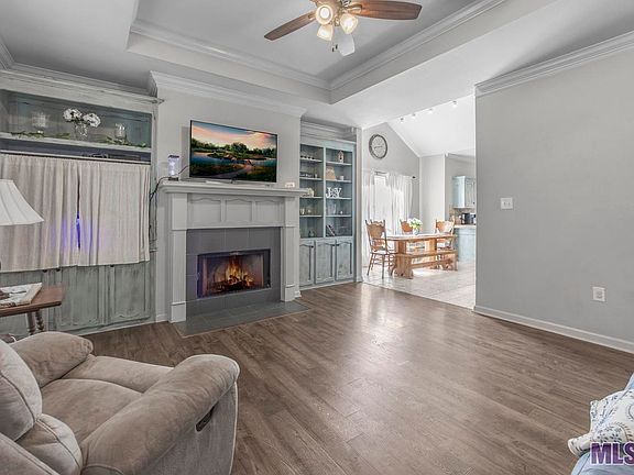 4th image of 10382 Carter Hills Ave