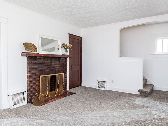 4th image of 28 N Trenton St