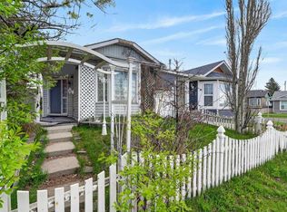 18 S Falmere Way NE, Calgary, AB T3J2Z2