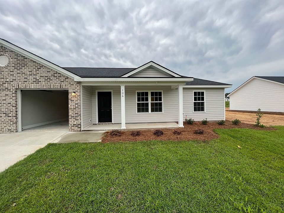 1st image of 126 Callaway Cres
