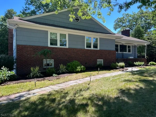 2 Millstone Dr, Livingston Twp., NJ 07039