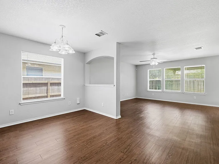 10307 Roseangel Ln — Photo 8