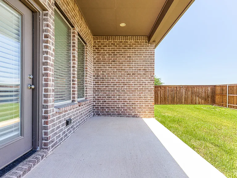 9504 Longhorn Ln — Photo 23