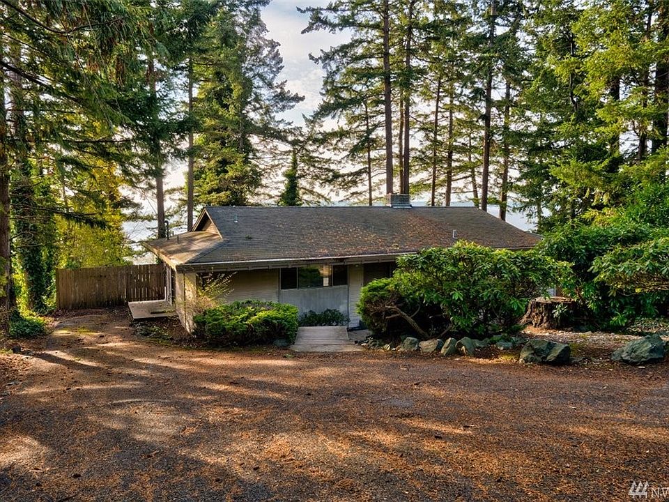 Grand views from your rear yard of Polnell Point, Cascade and Olympic Mountains, glorious Sunrises and Sunsets!