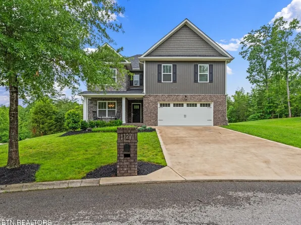 127 Mistletoeberry Rd, Oak Ridge, TN 37830