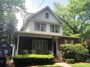 8628 Pinto St, Hollis, NY 11423
