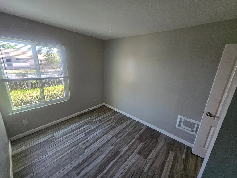 3454 Castle Glen Dr #113 — Photo 37