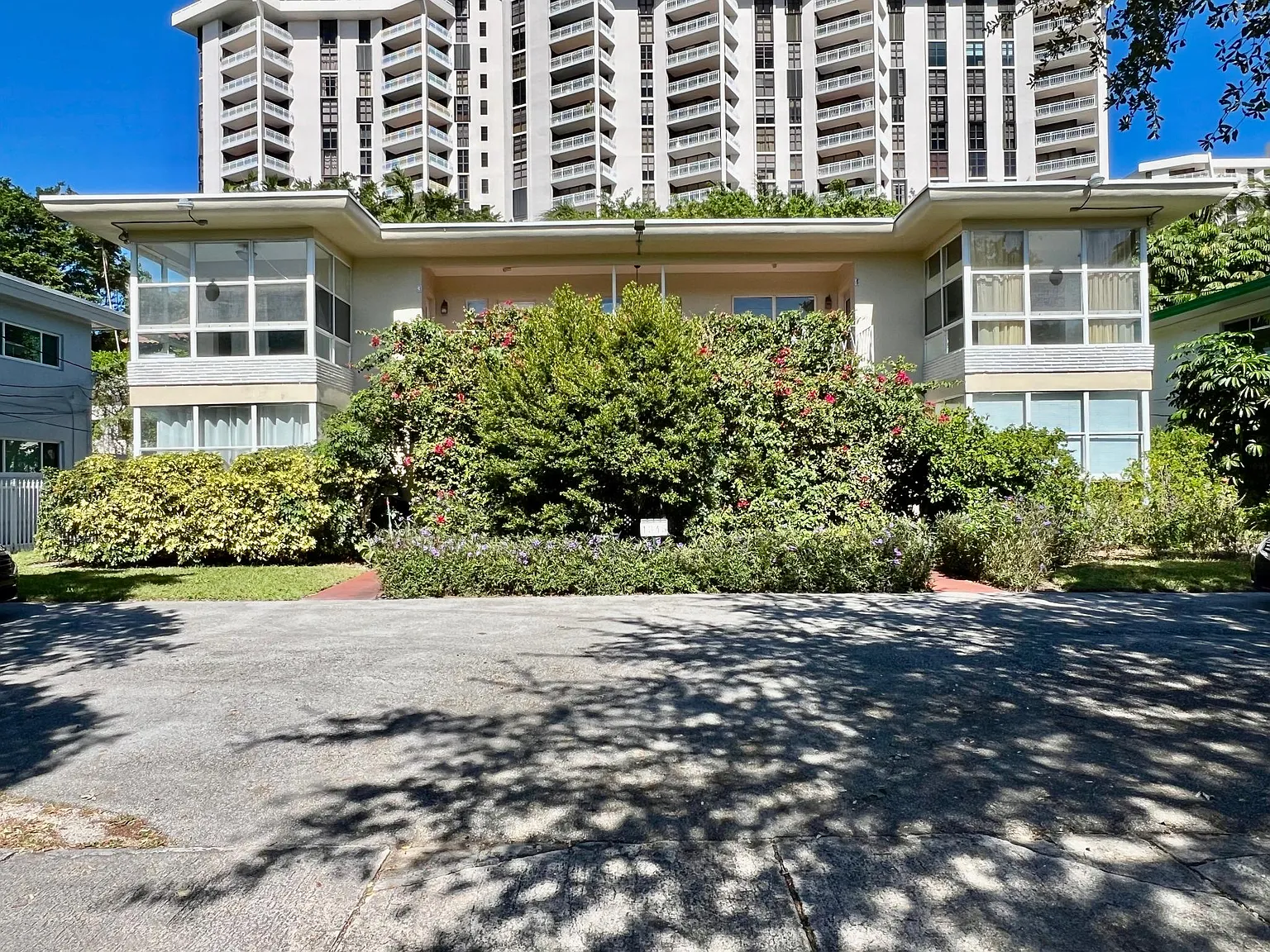 2 bed, 1204 sqft, $2,600 — Photo 1