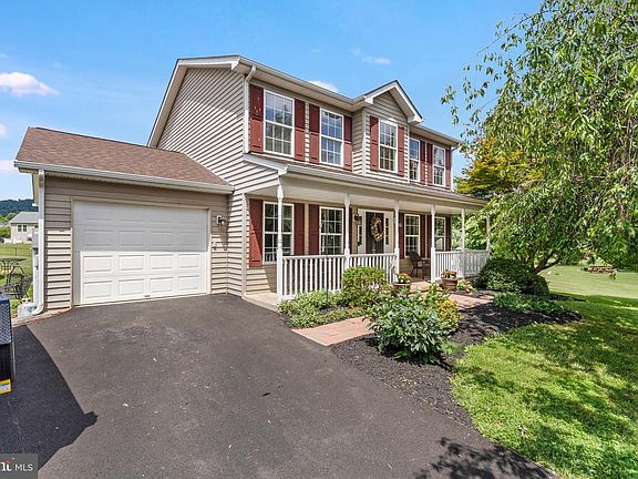 2nd image of 105 Riviera Dr