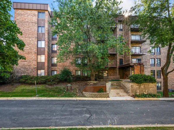 425 Walnut Creek Ln Unit 1203, Lisle, IL 60532