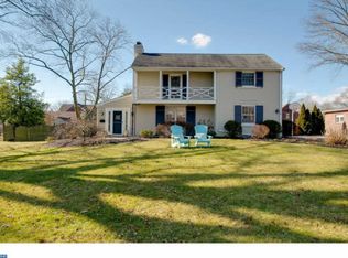 419 E Country Club Ln, Wallingford, PA 19086
