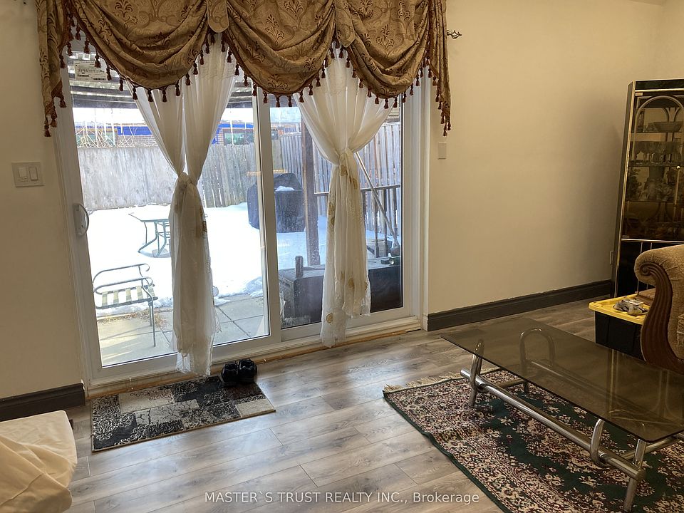 1st image of 374 Driftwood Ave #6