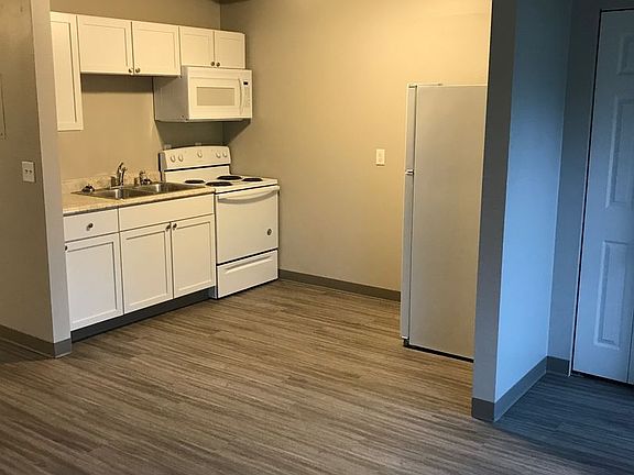 2nd image of 10 19th Ave SE #7