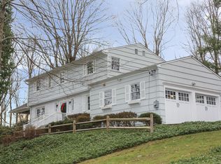 350 Roaring Brook Rd, Chappaqua, NY 10514