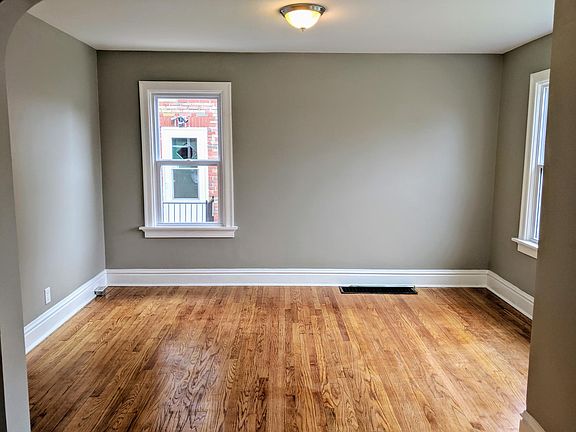 Dining Room/ Possible Bedroom