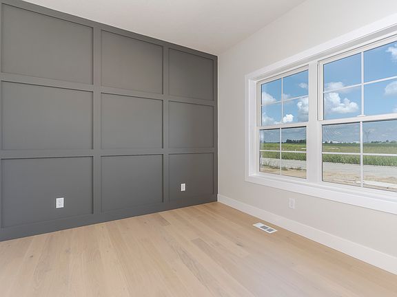 5th image of 5105 Castlebar Dr