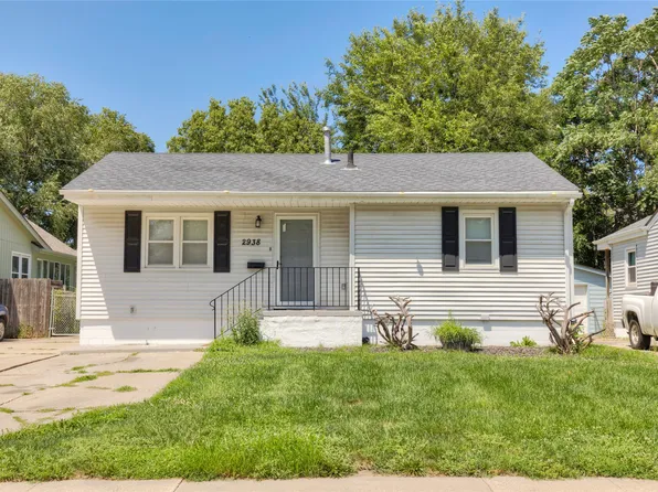 2938 Indianapolis Ave, Des Moines, IA 50317