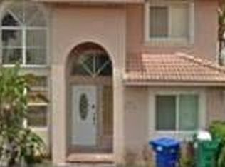 7699 NW 167th St, Hialeah, FL 33015