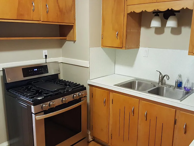 4409 Nokomis Ave — Photo 2