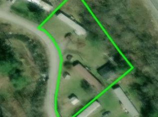 176 Redwood Dr, Raven, VA
