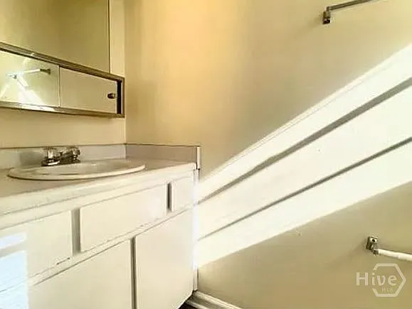 320 Chatham Villa Dr — Photo 18