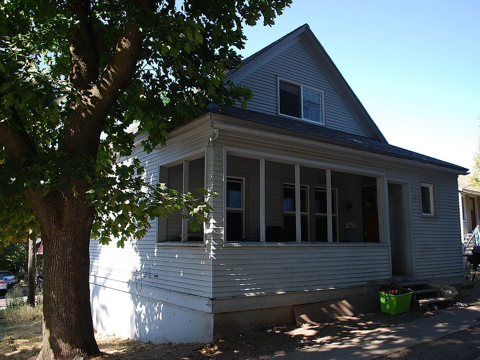 2nd image of 675-677 NE Opal St #675