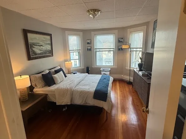 666 Saratoga St, East Boston, MA 02128