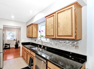 1060 Thornewood Ln, Algonquin, IL