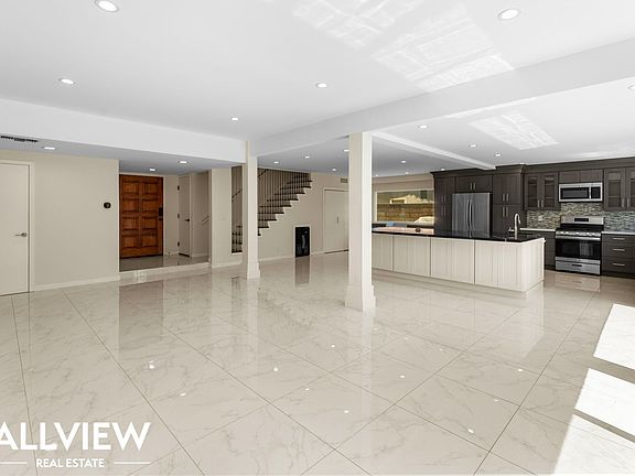 5th image of 15182 Chalon Cir