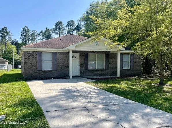 6093 E Clay St, Bay Saint Louis, MS 39520