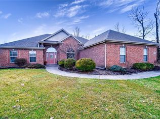 3991 Shadowleaf Dr, Bellbrook, OH 45305