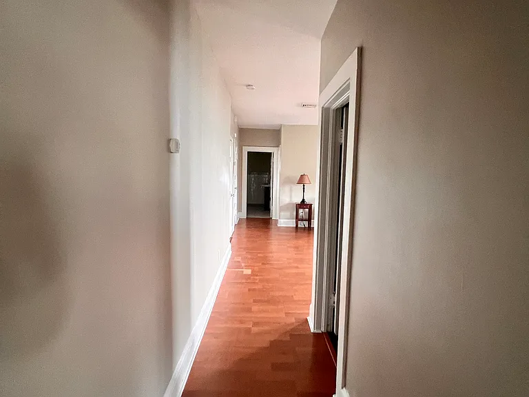 1202 Vine St #5 — Photo 4