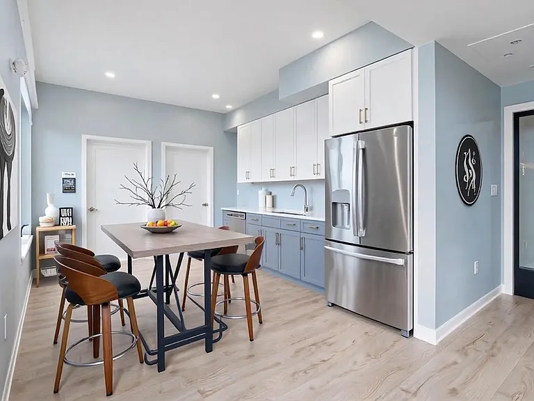 496-500 Talbot Ave #102 — Photo 9