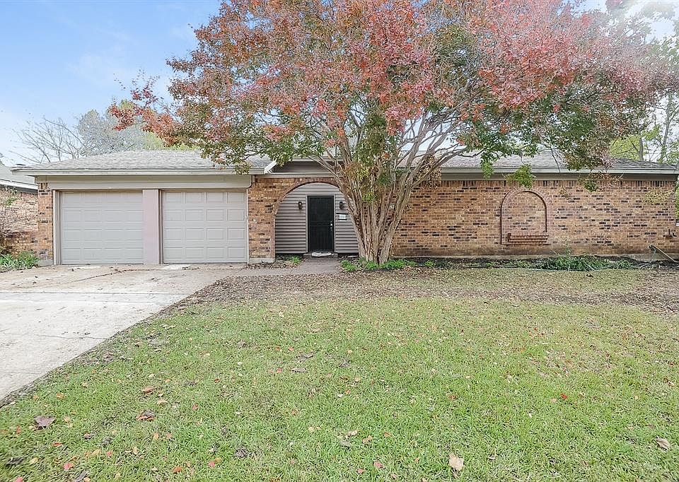 1st image of 2907 Concord Dr