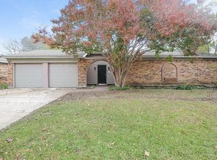 2907 Concord Dr, Arlington, TX 76014