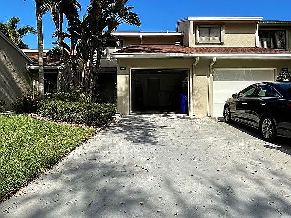 2nd image of 1612 SW Crossings Cir