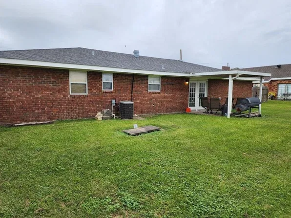 129 Johnny Dufrene Dr, Raceland, LA 70394