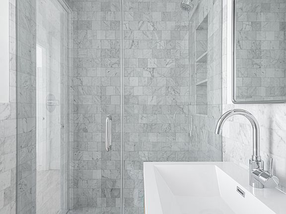 5th image of 217 Thompson St APT 1