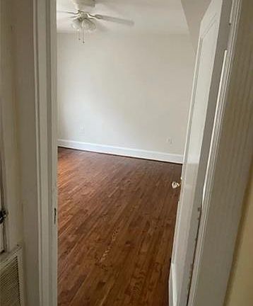 3rd image of 4305 S Johnson St