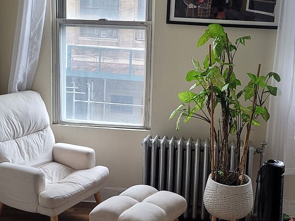 2nd image of 325 36th St #3