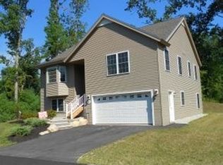 2 Aspen Ln, Newton, NH 03858