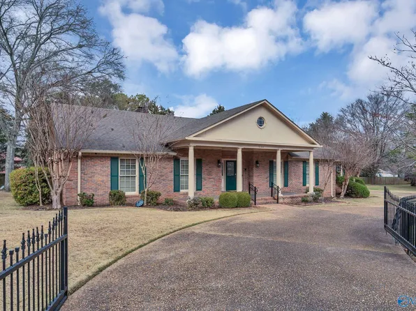 1151 Way Thru The Woods SW, Decatur, AL 35603