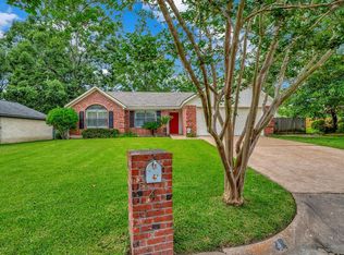 4 Runyan Ct, Lufkin, TX 75901