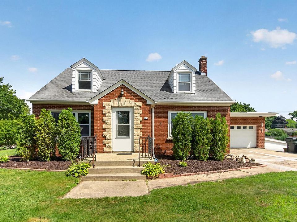 1st image of 606 E Decorah ROAD