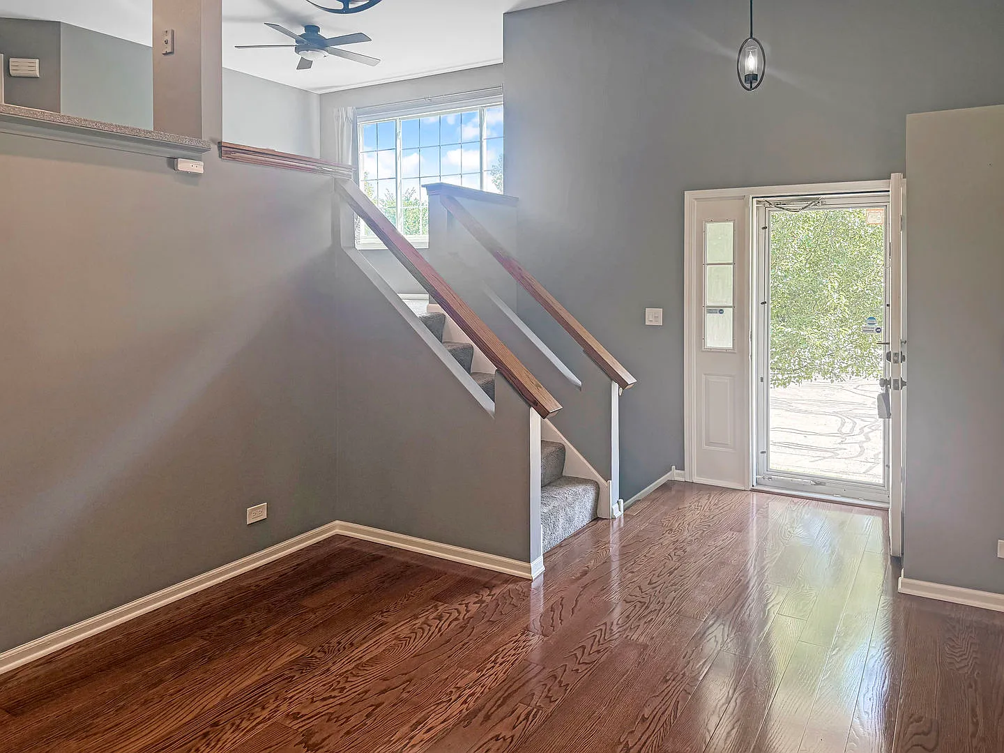 2 bed, 1.5 bath, 1336 sqft, $2,600 — Photo 4